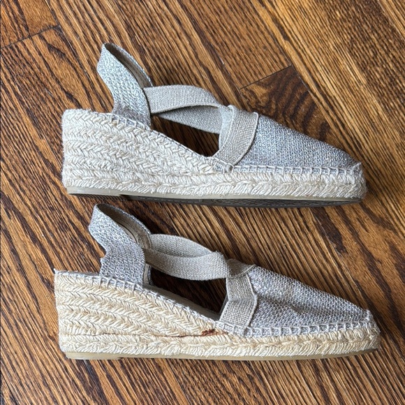 Toni Pons Origens 6.5 Silver and Tan Espadrilles with Jute Sole and Ankle Strap - Picture 5 of 6